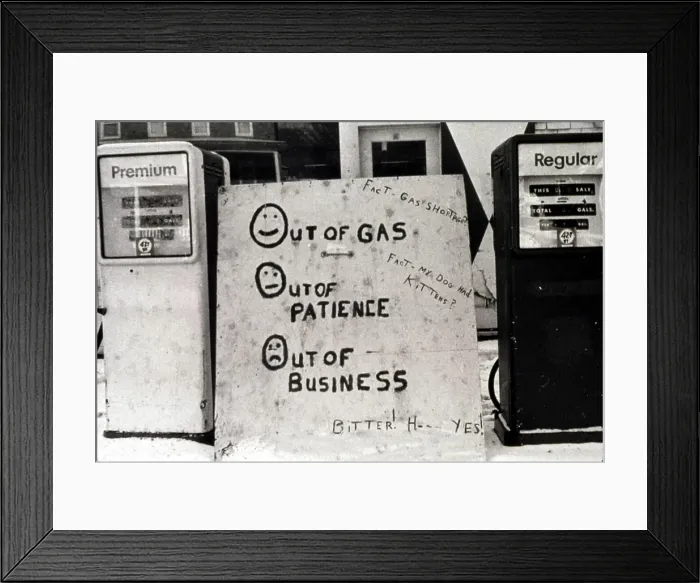 Framed Print : GAS SHORTAGE- A gas station in Pennsylvania during the oil crisis. 1 / 14 / 74. Courtesy: CSU Archives / Everett Collection Framed Print : GAS SHORTAGE- A gas station in Pennsylvania during the oil crisis. 1 / 14 / 74. Courtesy: CSU Archives / Everett Collection