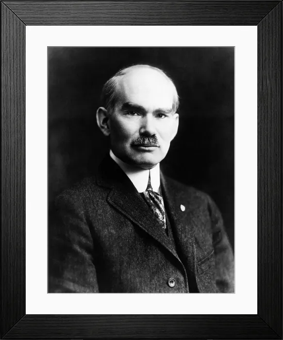 Framed Print : Lee DeForest, 1923. Courtesy: CSU Archives / Everett Collection Framed Print : Lee DeForest, 1923. Courtesy: CSU Archives / Everett Collection