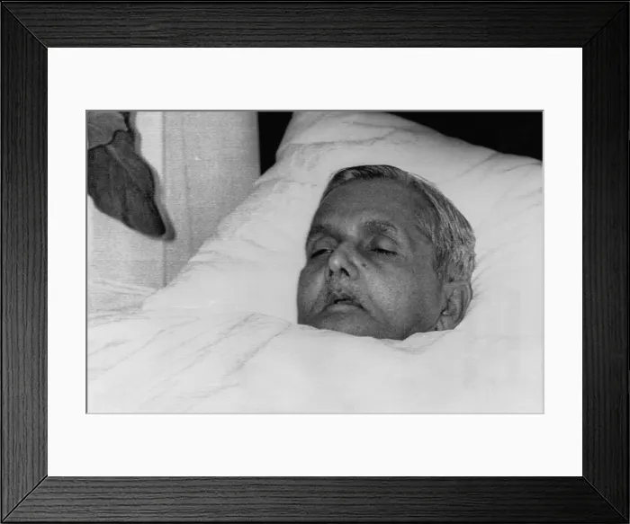 Framed Print : The body of Indian Prime Minister Lal Bahadur Shastri, January 10, 1966. Courtesy: CSU Archives  /  Everett Collection