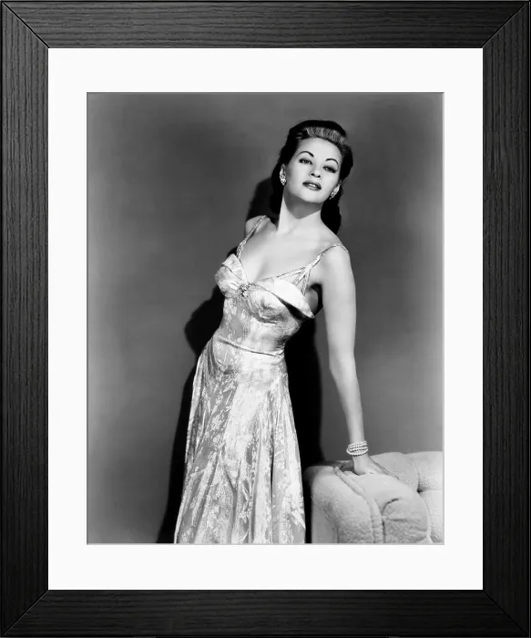 Framed Print : BUCCANEER'S GIRL, Yvonne De Carlo, 1950 Framed Print : BUCCANEER'S GIRL, Yvonne De Carlo, 1950