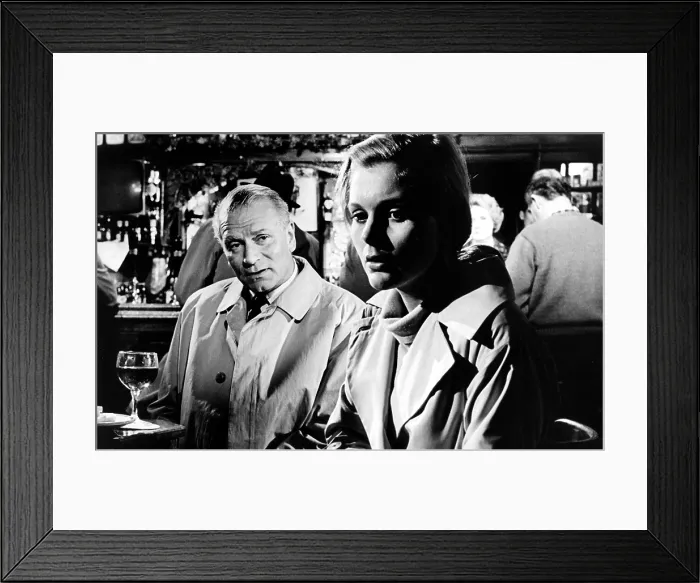 Framed Print : BUNNY LAKE IS MISSING, Laurence Olivier, Carol Lynley, 1965 Framed Print : BUNNY LAKE IS MISSING, Laurence Olivier, Carol Lynley, 1965