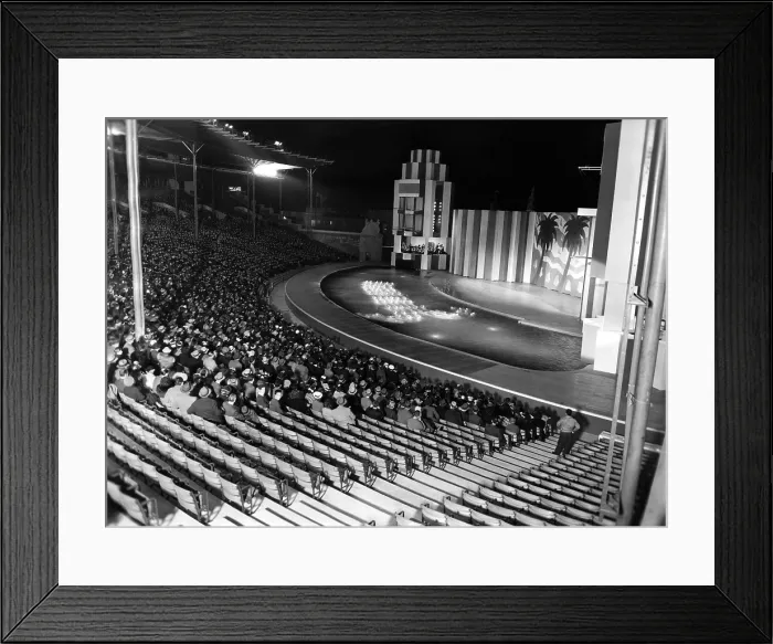 Framed Print : The aquacade at the World's Fair New York, May 4, 1939.. Courtesy: CSU Archives  /  Everett Collection