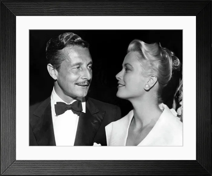 Framed Print : GRACE KELLY with Oleg Cassini. 1954. Courtesy: CSU Archives / Everett Collection Framed Print : GRACE KELLY with Oleg Cassini. 1954. Courtesy: CSU Archives / Everett Collection