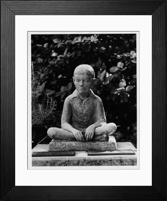 Framed Print : Statue of Louis Braille in Bermuda's Garden of the Blind, 1964. Courtesy: CSU Archives / Everett Collection Framed Print : Statue of Louis Braille in Bermuda's Garden of the Blind, 1964. Courtesy: CSU Archives / Everett Collection