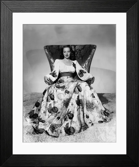 Framed Print : FLIGHT LIEUTENANT, Evelyn Keyes, 1942