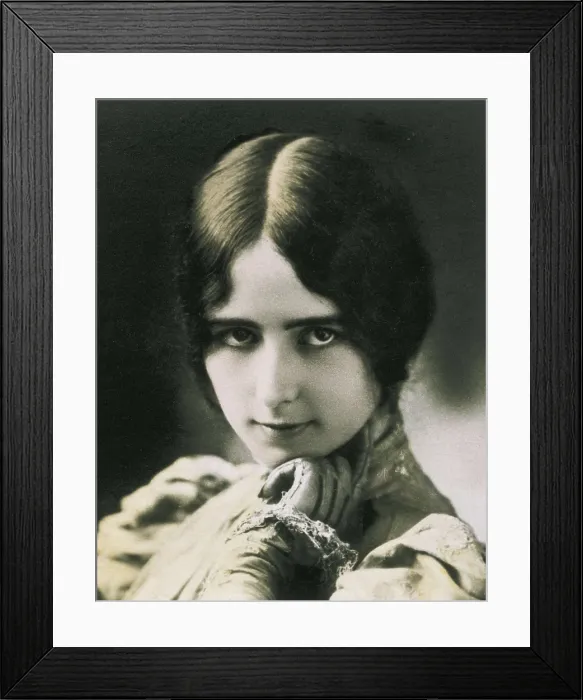 Framed Print : MRODE, Clo de (1875-1966). AISA / Everett Collection**US SALES ONLY** Framed Print : MRODE, Clo de (1875-1966). AISA / Everett Collection**US SALES ONLY**