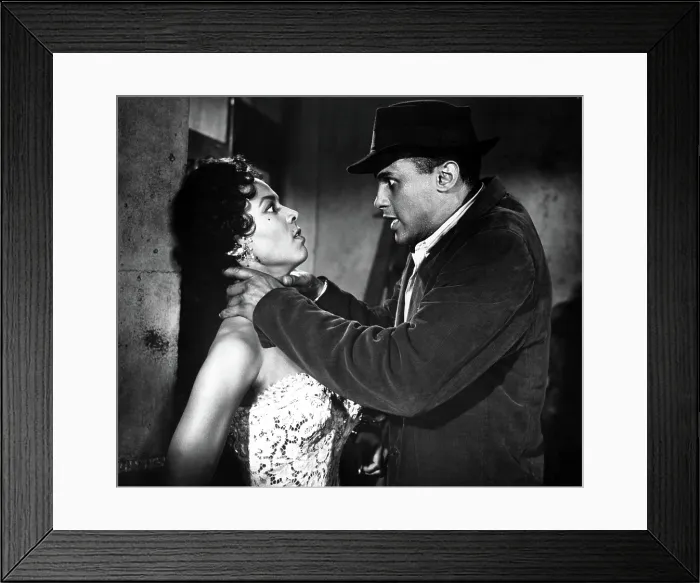 Framed Print : CARMEN JONES, Dorothy Dandridge, Harry Belefonte, 1954, strangle, (c) 20th Century Fox / courtesy Everett Collection