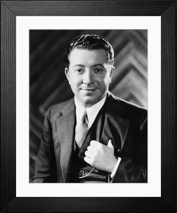 Framed Print : MYSTERY OF THE WAX MUSEUM, Frank McHugh, 1933 Framed Print : MYSTERY OF THE WAX MUSEUM, Frank McHugh, 1933