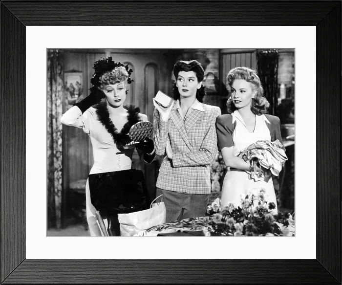 Framed Print : MY SISTER EILEEN, from left: June Havoc, Rosalind Russell, Janet Blair, 1942