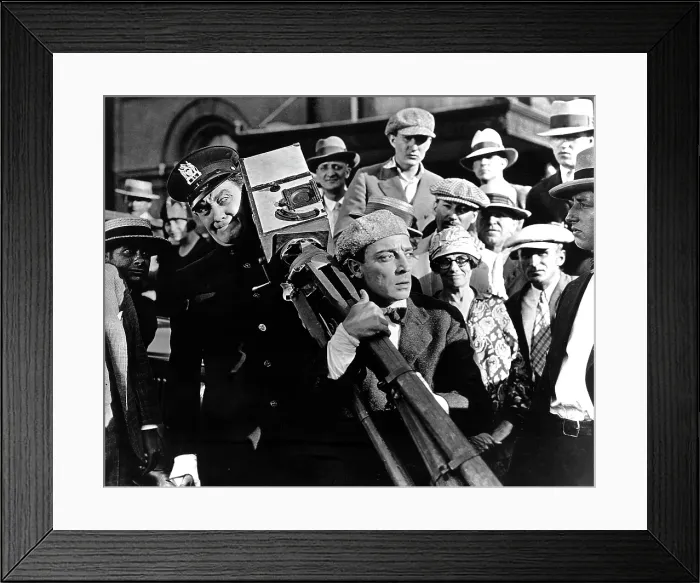 Framed Print : THE CAMERAMAN, Eddie Gribbon, Buster Keaton, 1928 Framed Print : THE CAMERAMAN, Eddie Gribbon, Buster Keaton, 1928