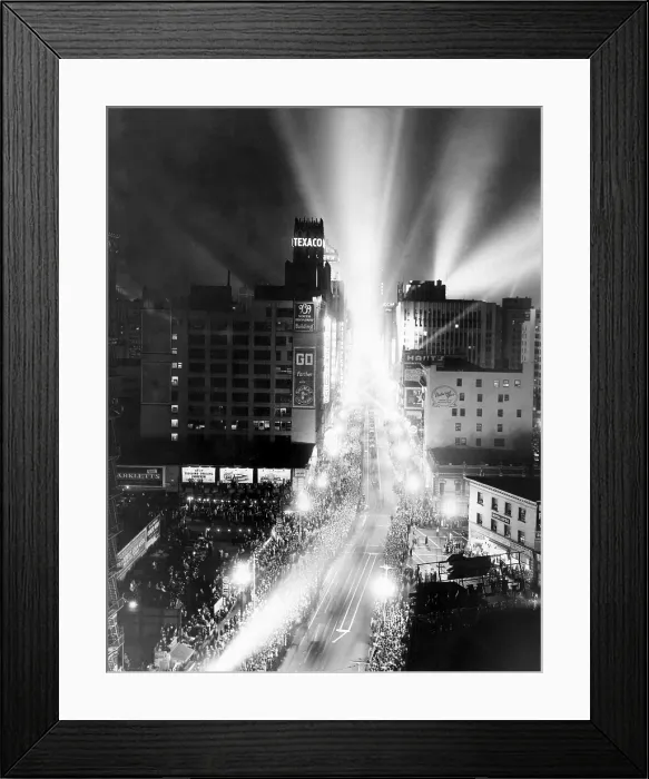 Framed Print : The city of Los Angeles stages a parade to celebrate the first transfer of power from Hoover Dam, 1936. Courtesy: CSU Archives / Everett Collection Framed Print : The city of Los Angeles stages a parade to celebrate the first transfer of power from Hoover Dam, 1936. Courtesy: CSU Archives / Everett Collection