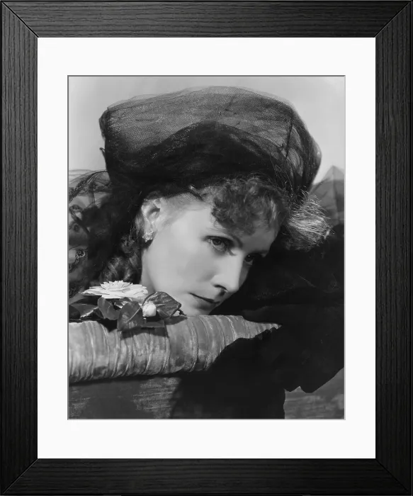 Framed Print : CAMILLE, Greta Garbo, 1936 Framed Print : CAMILLE, Greta Garbo, 1936