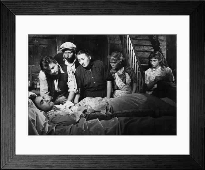 Framed Print : FORBIDDEN GAMES, (aka JEUX INTERDITS), Jacques Marin, Pierre Merovee, Lucien Hubert, Suzanne Courtal, Laurence Badie, 1952