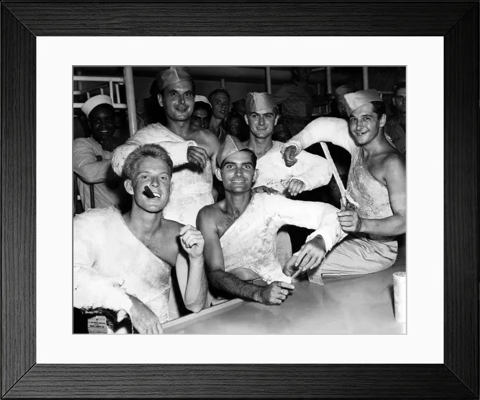 Framed Print : U.S. Veterans arrive home, New York City, August 14, 1945. Courtesy: CSU Archives / Everett Collection Framed Print : U.S. Veterans arrive home, New York City, August 14, 1945. Courtesy: CSU Archives / Everett Collection