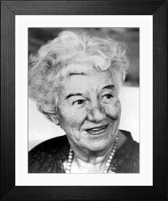 Framed Print : Peggy Guggenheim in the 1970s. Courtesy: CSU Archives  /  Everett Collection