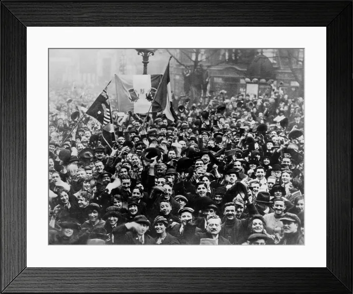 Framed Print : Paris celebrates the end of World War I, France, circa 1918. Courtesy: CSU Archives / Everett Collection Framed Print : Paris celebrates the end of World War I, France, circa 1918. Courtesy: CSU Archives / Everett Collection