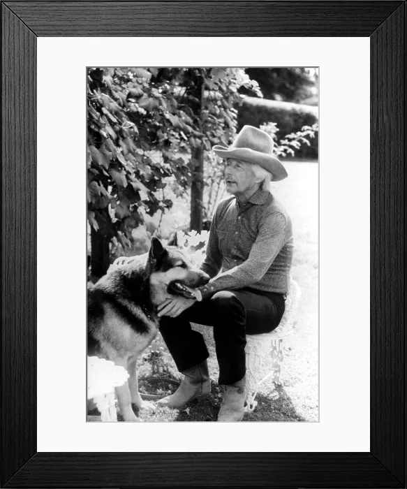 Framed Print : Oleg Cassini, 1981. Courtesy: CSU Archives / Everett Collection Framed Print : Oleg Cassini, 1981. Courtesy: CSU Archives / Everett Collection