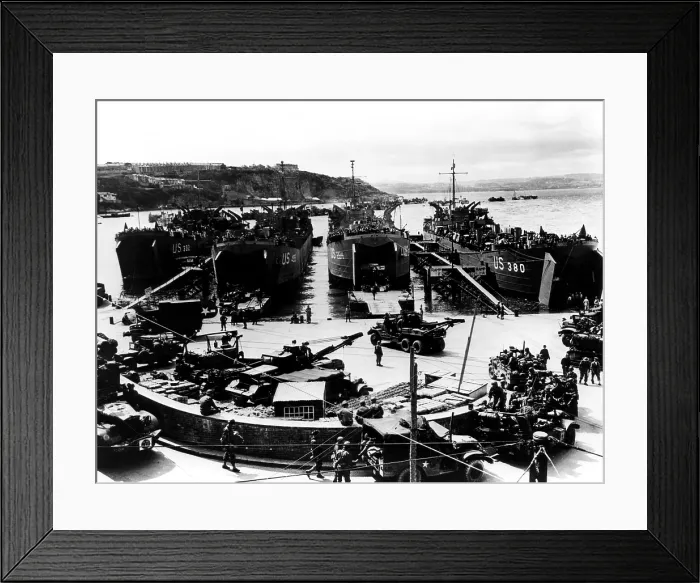 Framed Print : American soldiers being loaded into barges in Plymouth, England for their voyage to Normandy, France. Courtesy: CSU Archives / Everett Collection Framed Print : American soldiers being loaded into barges in Plymouth, England for their voyage to Normandy, France. Courtesy: CSU Archives / Everett Collection
