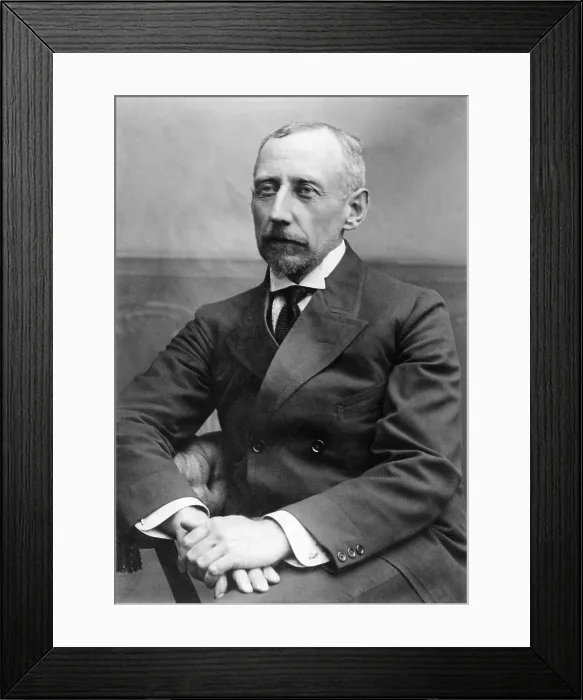 Framed Print : Roald Amundsen, the first person to reach the South Pole. The Norwegian explorer made it there in 1911. Photo taken in 1912. Courtesy: CSU Archives / Everett Collection Framed Print : Roald Amundsen, the first person to reach the South Pole. The Norwegian explorer made it there in 1911. Photo taken in 1912. Courtesy: CSU Archives / Everett Collection