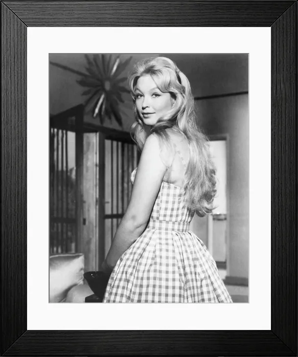 Framed Print : LES CANAILLES, (aka RIFF-RAFF, aka THE RUFFIANS), Marina Vlady, 1960 Framed Print : LES CANAILLES, (aka RIFF-RAFF, aka THE RUFFIANS), Marina Vlady, 1960