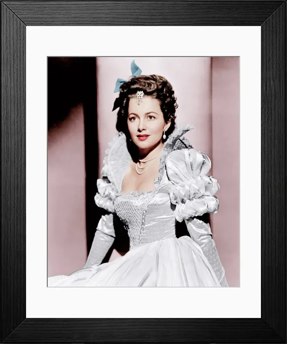 Framed Print : THE PRIVATE LIVES OF ELIZABETH AND ESSEX, Olivia de Havilland, 1939 Framed Print : THE PRIVATE LIVES OF ELIZABETH AND ESSEX, Olivia de Havilland, 1939