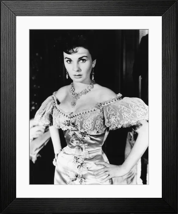 Framed Print : FOOTSTEPS IN THE FOG, Jean Simmons, 1955 Framed Print : FOOTSTEPS IN THE FOG, Jean Simmons, 1955
