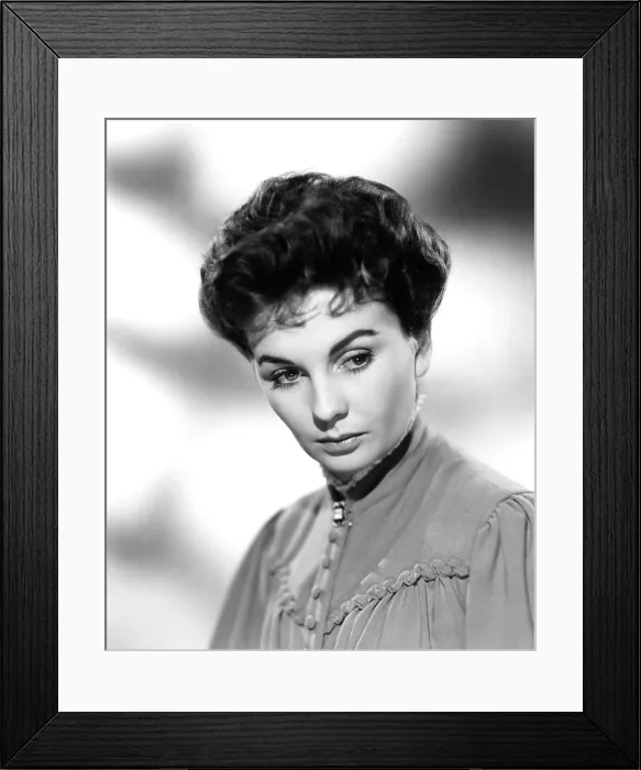 Framed Print : FOOTSTEPS IN THE FOG, Jean Simmons, 1955 Framed Print : FOOTSTEPS IN THE FOG, Jean Simmons, 1955