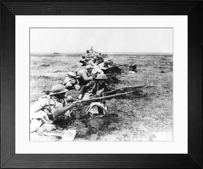 Framed Print : World War I, British and French Troops side by side.. Courtesy: CSU Archives  /  Everett Collection