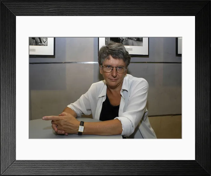 Framed Print : VIDALNuria. Journalist. 2004. Oscar Elias / AISA / Everett Collection (184257)**US SALES ONLY**