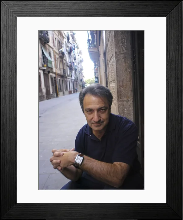 Framed Print : MUOZJos Luis. Writer. 2004. Oscar Elias / AISA / Everett Collection (184240)**US SALES ONLY**