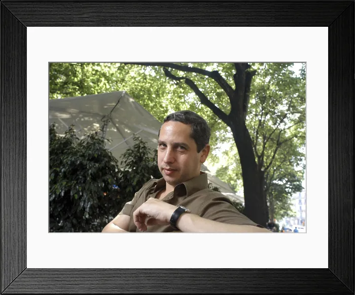 Framed Print : MARTINEZGuillermo (1962). Writer. 2004. Oscar Elias / AISA / Everett Collection (184243)**US SALES ONLY** Framed Print : MARTINEZGuillermo (1962). Writer. 2004. Oscar Elias / AISA / Everett Collection (184243)**US SALES ONLY**