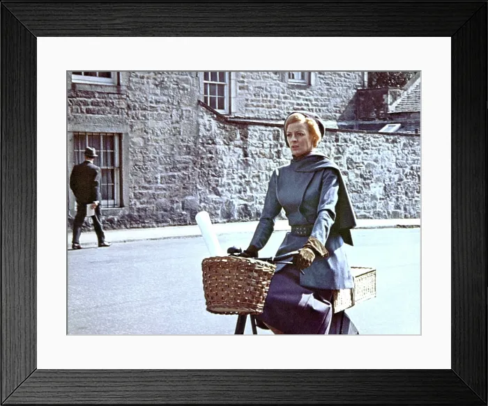Framed Print : THE PRIME OF MISS JEAN BRODIE, Maggie Smith, 1969. TM and Copyright 20th Century Fox Film Corp. All rights reserved. Courtesy: Everett Collection Framed Print : THE PRIME OF MISS JEAN BRODIE, Maggie Smith, 1969. TM and Copyright 20th Century Fox Film Corp. All rights reserved. Courtesy: Everett Collection