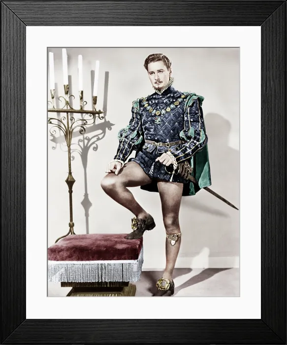 Framed Print : THE PRIVATE LIVES OF ELIZABETH AND ESSEX, Errol Flynn as the Earl of Essex, 1939 Framed Print : THE PRIVATE LIVES OF ELIZABETH AND ESSEX, Errol Flynn as the Earl of Essex, 1939
