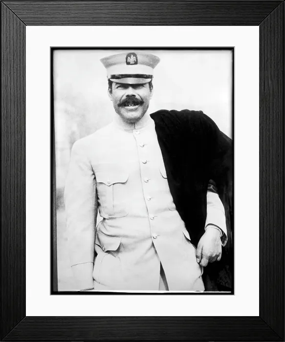 Framed Print : The Mexican Revolution. Pancho Villa, General of the Division del Norte of the Mexican Army. Photo ca. 1908-1919 Framed Print : The Mexican Revolution. Pancho Villa, General of the Division del Norte of the Mexican Army. Photo ca. 1908-1919