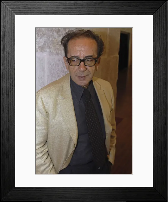 Framed Print : KADAREIsmail (1936). Writer. 2004. Oscar Elias / AISA / Everett Collection (184285)**US SALES ONLY**