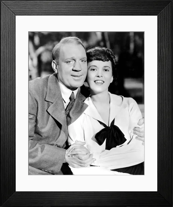 Framed Print : KNUTE ROCKNE ALL AMERICAN, Pat O'Brien, Gale Page, 1940 Framed Print : KNUTE ROCKNE ALL AMERICAN, Pat O'Brien, Gale Page, 1940