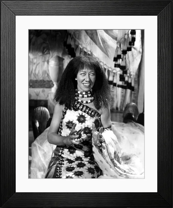 Framed Print : CAESAR AND CLEOPATRA, Flora Robson, 1945 Framed Print : CAESAR AND CLEOPATRA, Flora Robson, 1945