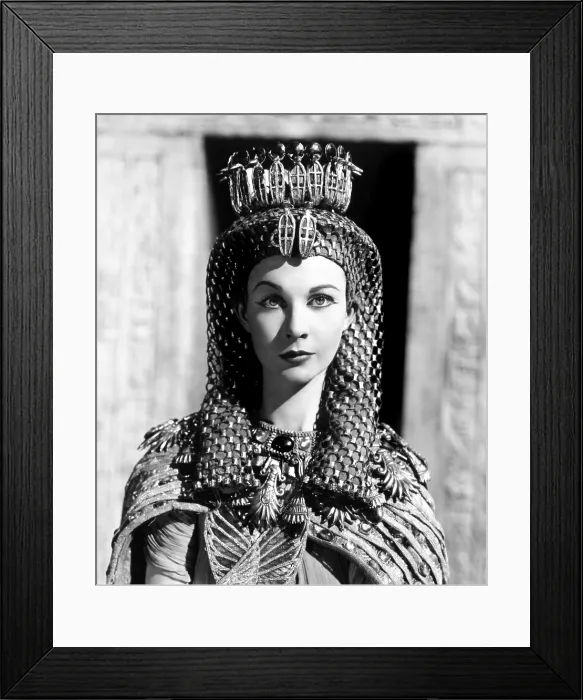 Framed Print : CAESAR AND CLEOPATRA, Vivien Leigh, 1945 Framed Print : CAESAR AND CLEOPATRA, Vivien Leigh, 1945