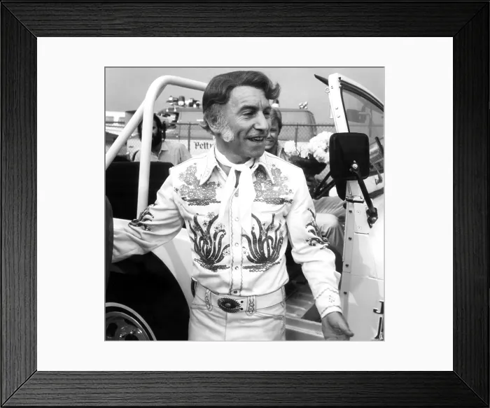 Framed Print : NASHVILLE, Henry Gibson, 1975 Framed Print : NASHVILLE, Henry Gibson, 1975