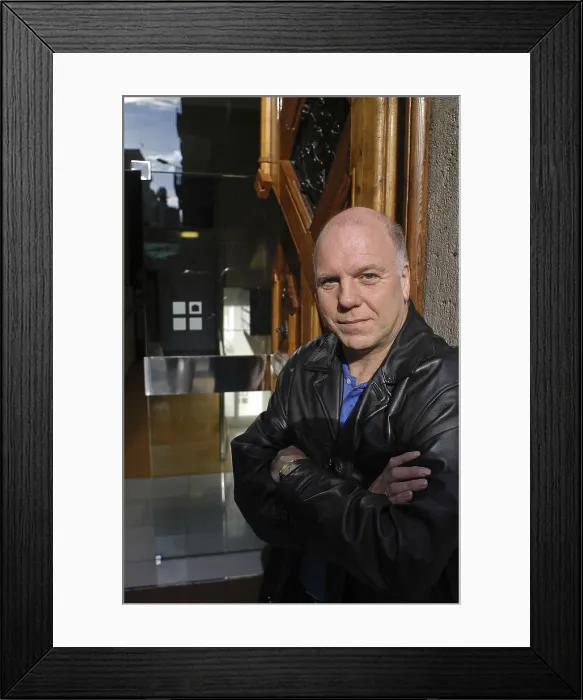 Framed Print : ROBINSONPeter (1950). Writer. 2004. Oscar Elias / AISA / Everett Collection (184315)**US SALES ONLY**