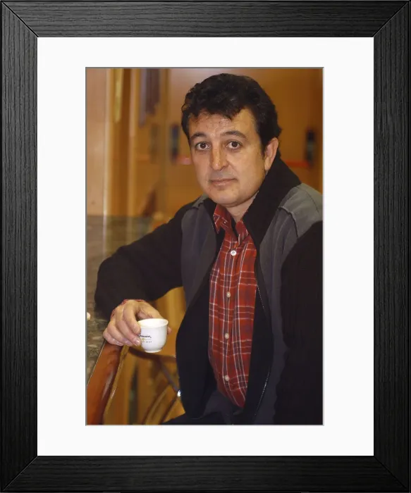 Framed Print : GARCIAManolo (1955). Musician. 2004. Oscar Elias / AISA / Everett Collection (184318)**US SALES ONLY**