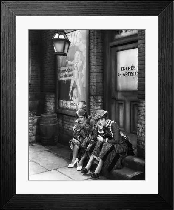 Framed Print : NANA, from left, Mae Clarke, Muriel Kirkland, 1934