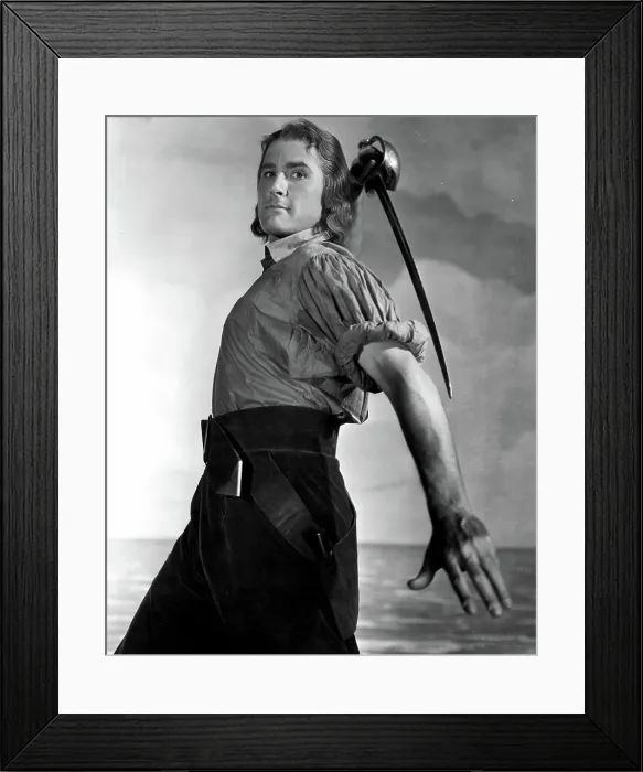 Framed Print : CAPTAIN BLOOD, Errol Flynn, 1935 Framed Print : CAPTAIN BLOOD, Errol Flynn, 1935