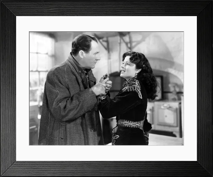 Framed Print : BEDELIA, from left: Ian Hunter, Margaret Lockwood, 1946 Framed Print : BEDELIA, from left: Ian Hunter, Margaret Lockwood, 1946