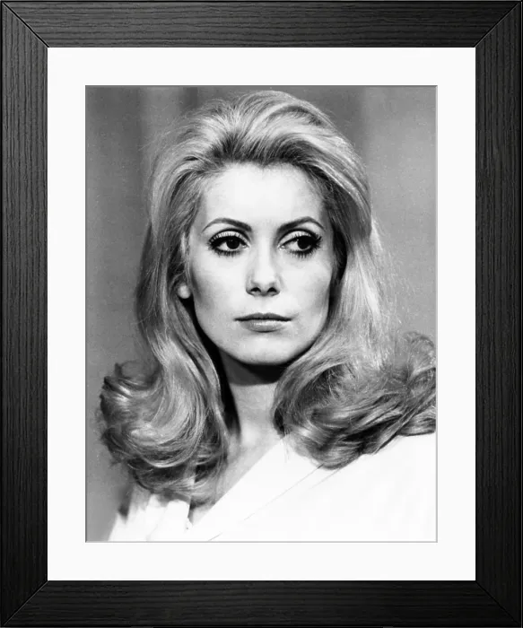 Framed Print : BELLE DE JOUR, Catherine Deneuve, 1967