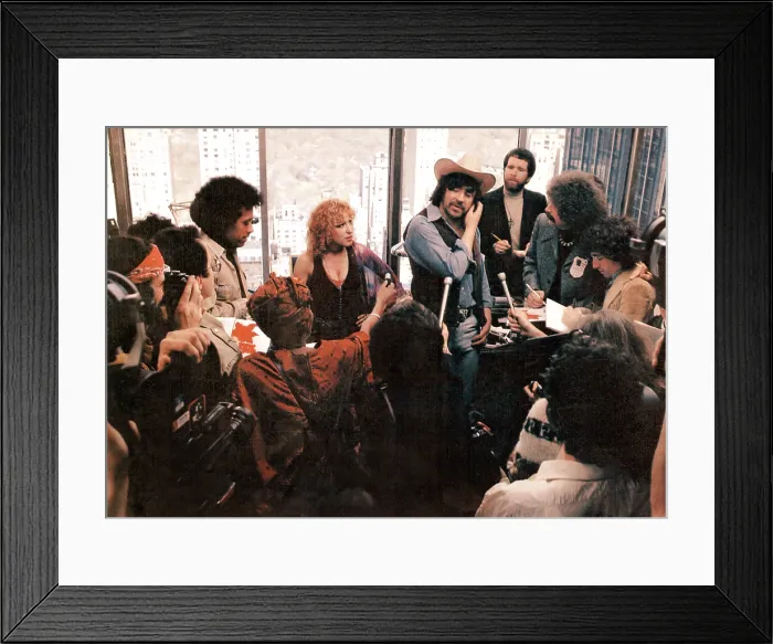 Framed Print : THE ROSE, Bette Midler, Alan Bates, 1979, TM & Copyright (c) 20th Century Fox Film Corp. All rights reserved Framed Print : THE ROSE, Bette Midler, Alan Bates, 1979, TM & Copyright (c) 20th Century Fox Film Corp. All rights reserved