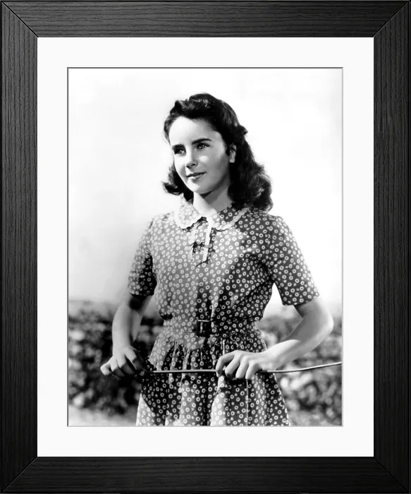 Framed Print : NATIONAL VELVET, Elizabeth Taylor, 1944
