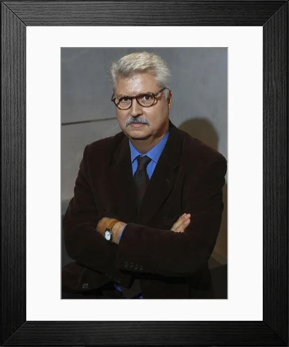 Framed Print : BANYERESEnric (1944). Journalist. 2004. Oscar Elias / AISA / Everett Collection (184327)**US SALES ONLY** Framed Print : BANYERESEnric (1944). Journalist. 2004. Oscar Elias / AISA / Everett Collection (184327)**US SALES ONLY**