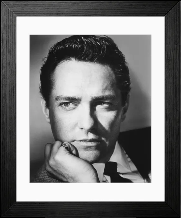 Framed Print : NEVER LET GO, Richard Todd, 1960 Framed Print : NEVER LET GO, Richard Todd, 1960