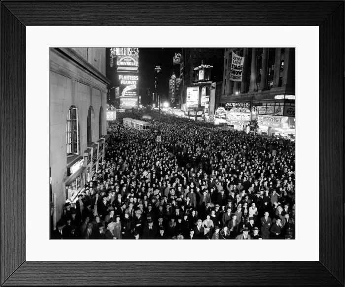 Framed Print : TIMES SQUARE, NY, November 5, 1940.. Courtesy: CSU Archives  /  Everett Collection